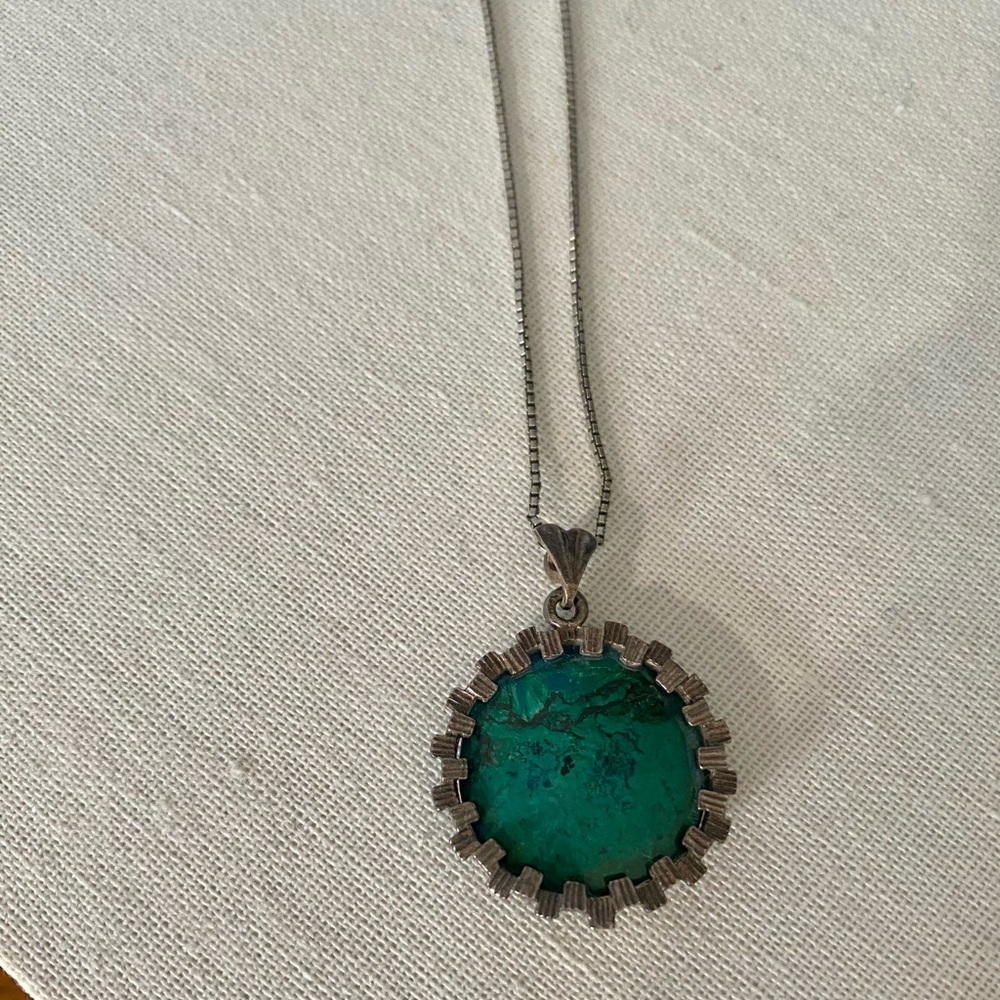 Turquoise/Green and Silver Pendant Necklace